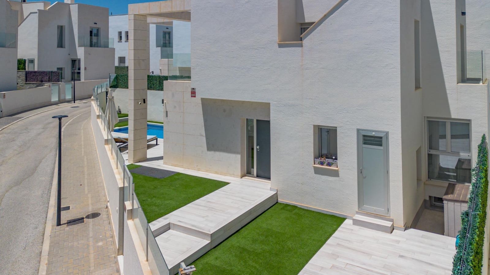 3 chambre Villa/Maison à vendre à Orihuela Costa avec piscine - 590 000 € (Ref: 9920414)