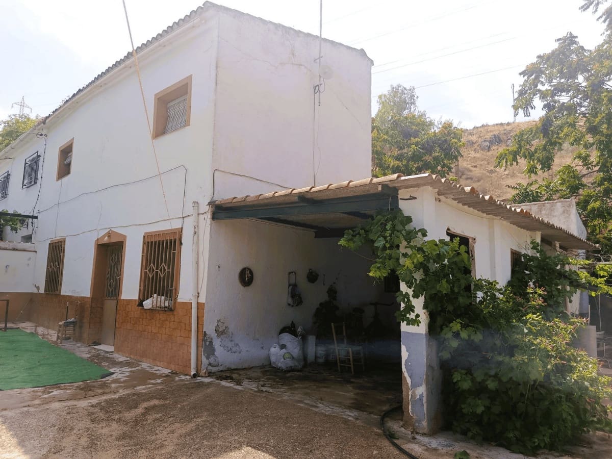 4 bedroom Townhouse for sale in Riofrio with garage - € 110,000 (Ref: 10054460)