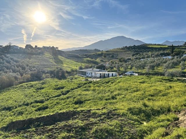 2 bedroom Finca/Country House for sale in Casarabonela - € 770,000 (Ref: 10057709)