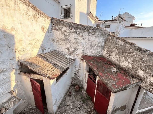 Casa em Banda para venda em Casarabonela - 40 000 € (Ref: 10163791)