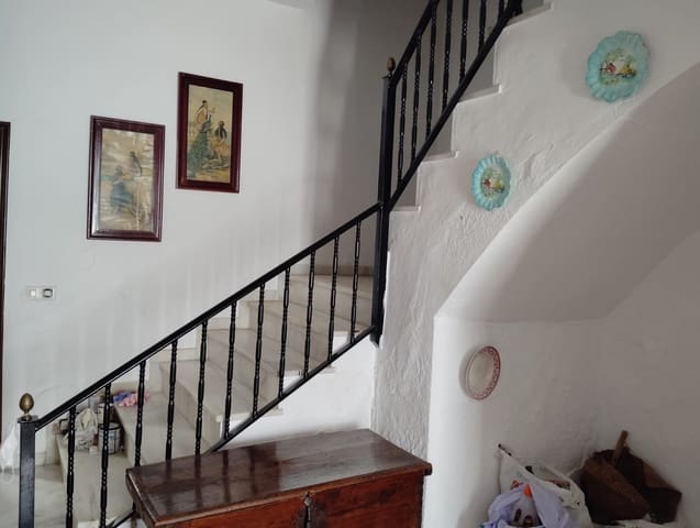 6 bedroom Townhouse for sale in Casarabonela - € 175,000 (Ref: 8543557)