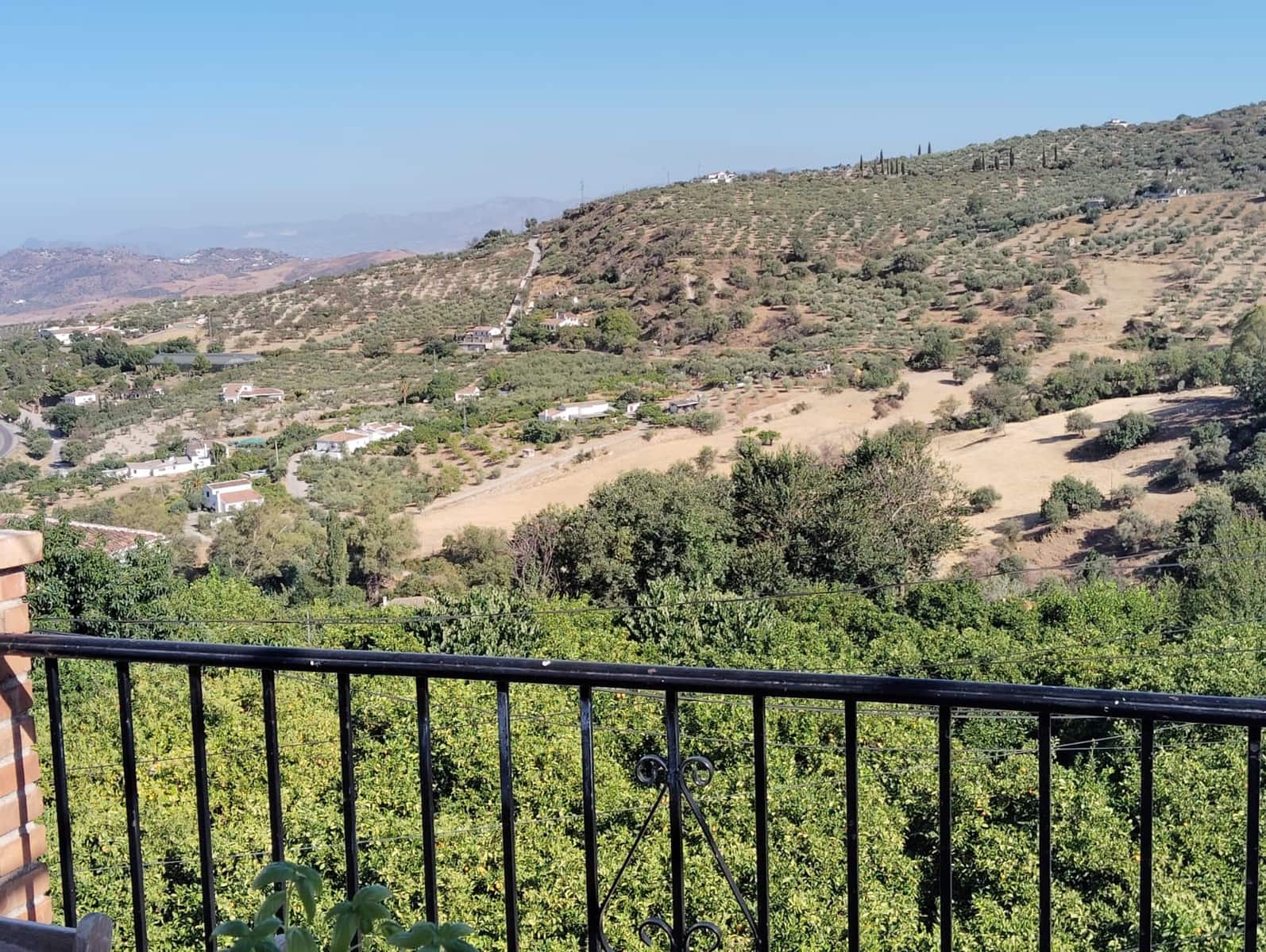 4 soveværelse Villa til salg i Casarabonela med garage - € 239.000 (Ref: 8544190)