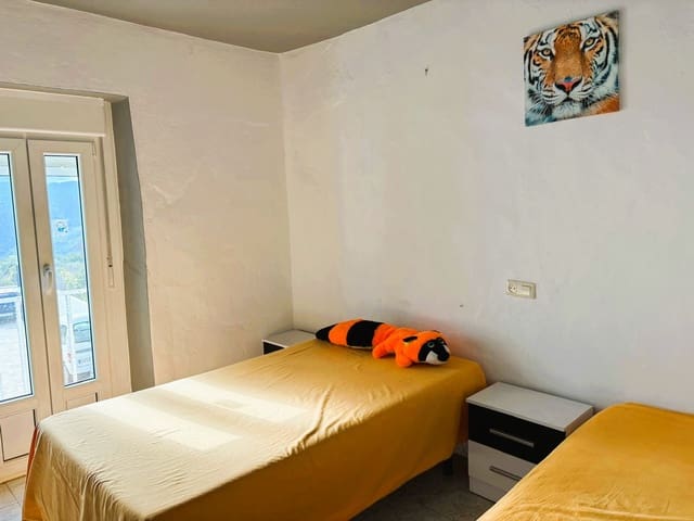 5 sovrum Hus till salu i Yunquera - 150 000 € (Ref: 8779854)