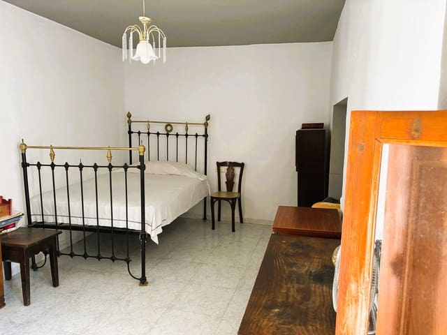 5 sovrum Hus till salu i Yunquera - 150 000 € (Ref: 8779854)