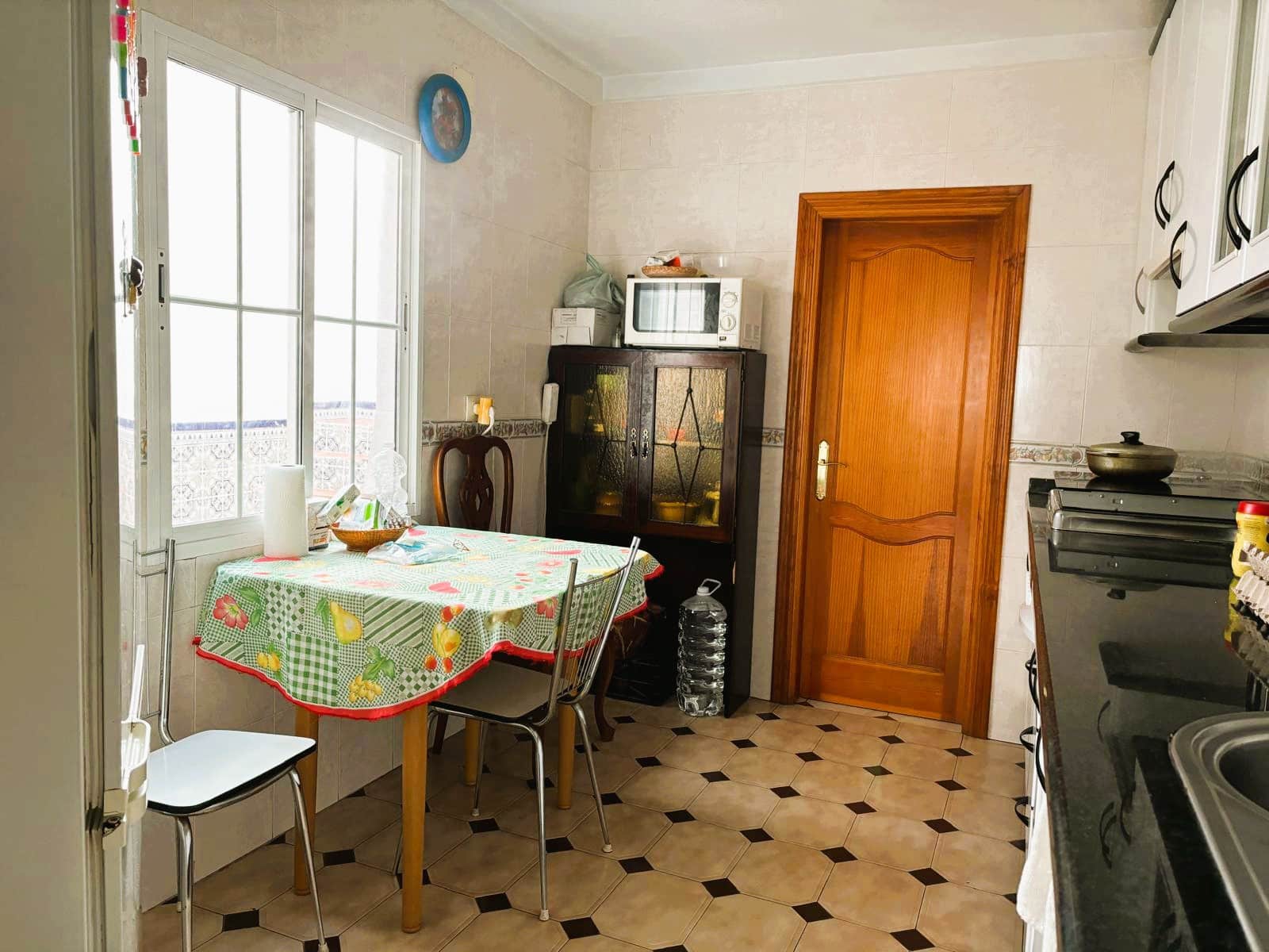 5 soveværelse Byhus til salg i Yunquera - € 150.000 (Ref: 8779854)