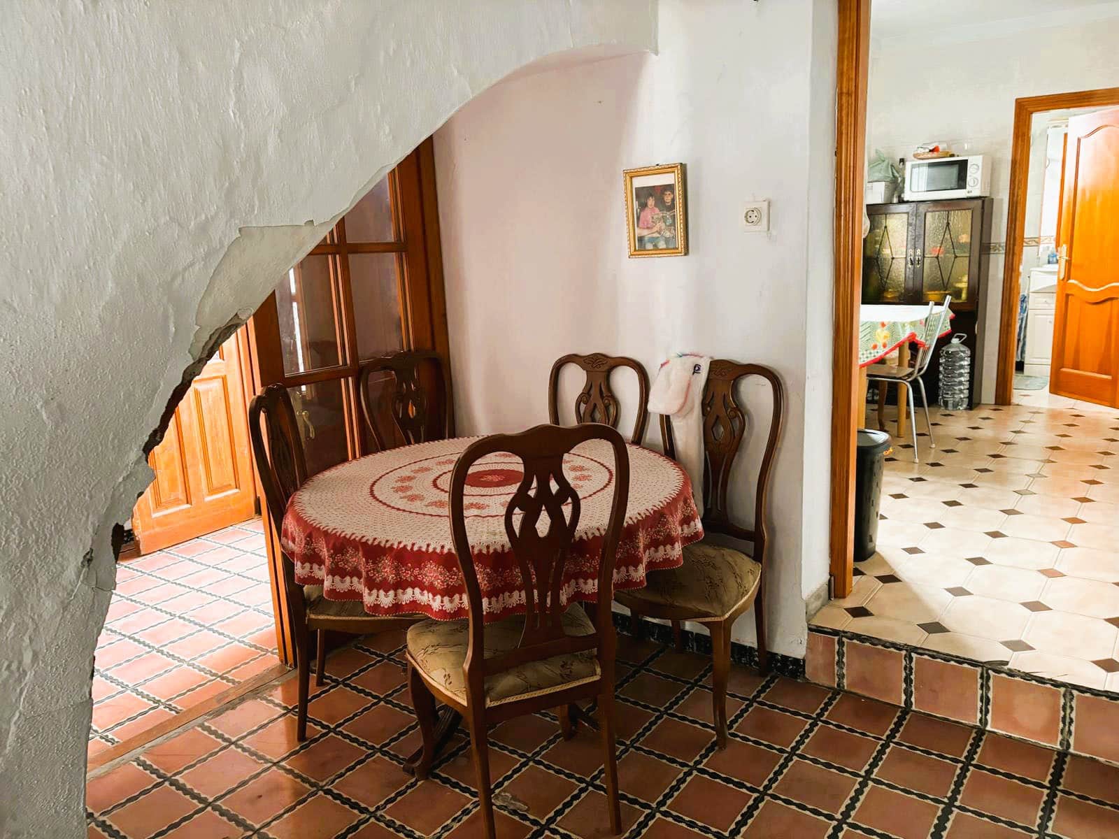 5 soveværelse Byhus til salg i Yunquera - € 150.000 (Ref: 8779854)