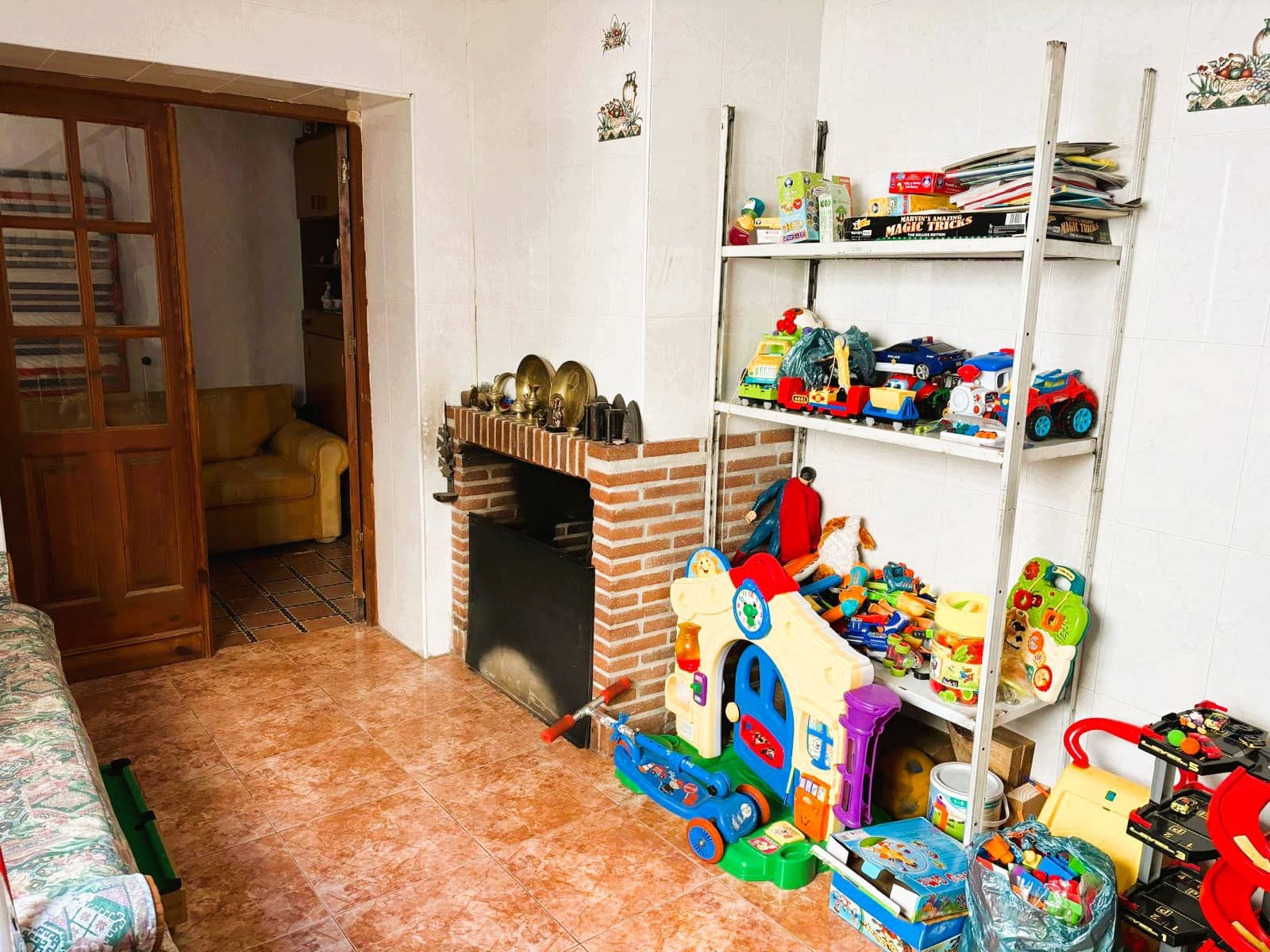 5 soveværelse Byhus til salg i Yunquera - € 150.000 (Ref: 8779854)