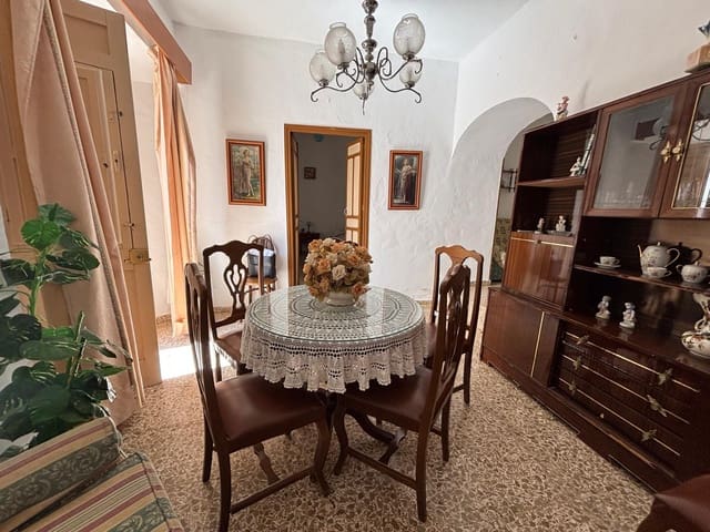 8 bedroom Townhouse for sale in Casarabonela - € 188,000 (Ref: 8924706)