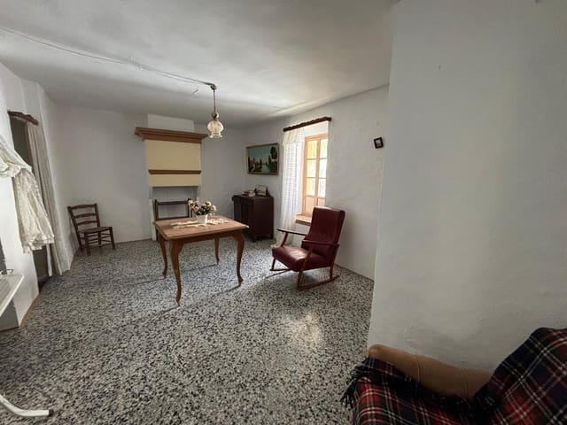 8 bedroom Townhouse for sale in Casarabonela - € 188,000 (Ref: 8924706)