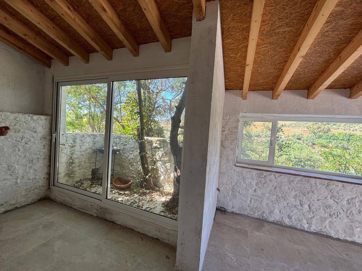 2 soveværelse Finca/Landehus til salg i Casarabonela med swimmingpool - € 395.000 (Ref: 9019530)