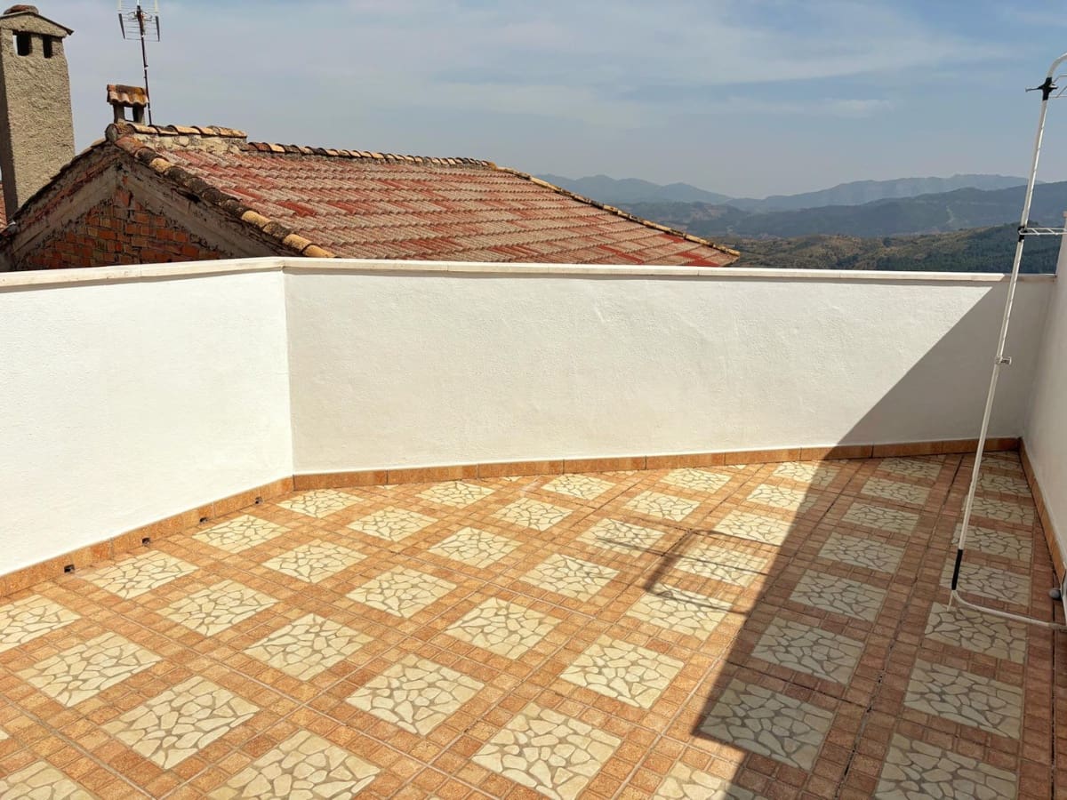 5 sovrum Hus till salu i Yunquera - 172 000 € (Ref: 9084828)