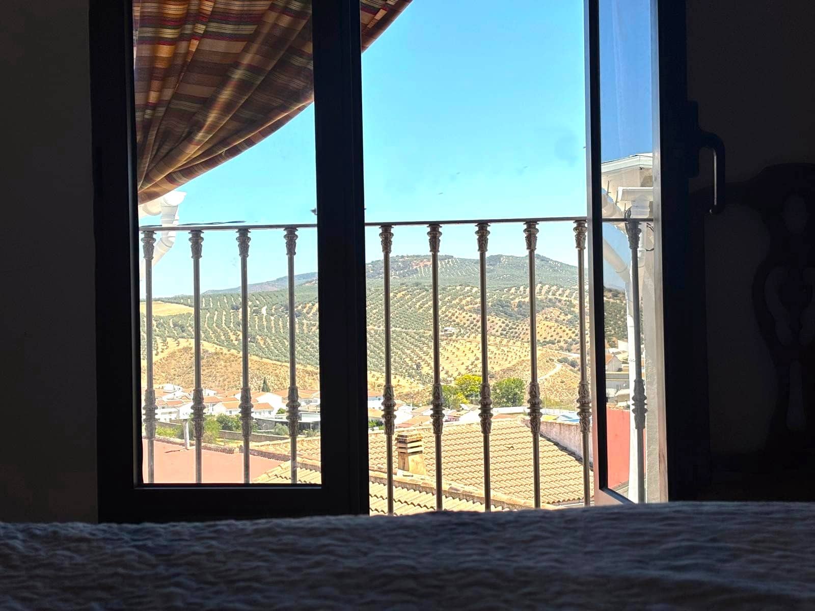 4 bedroom Townhouse for sale in Villanueva de Tapia with garage - € 125,000 (Ref: 9193445)