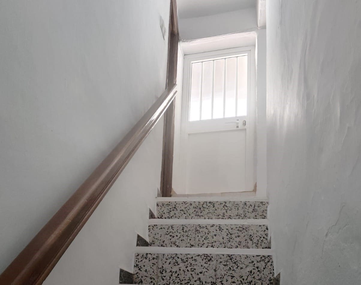 4 slaapkamer Huis te koop in Yunquera - € 69.000 (Ref: 9471707)