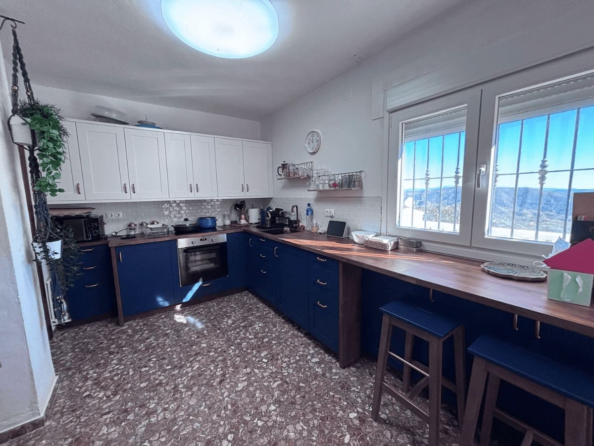 3 soveværelse Villa til salg i Casarabonela med garage - € 350.000 (Ref: 9475574)