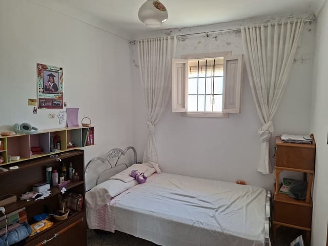 6 soverom Hus til salgs i Villanueva de Tapia med garasje - € 115 000 (Ref: 9566809)