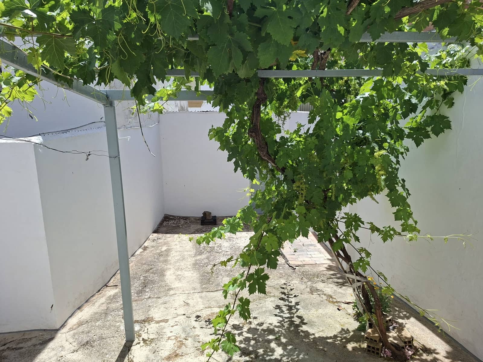 6 bedroom Townhouse for sale in Villanueva de Tapia with garage - € 115,000 (Ref: 9566809)