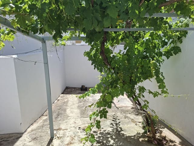 6 soverom Hus til salgs i Villanueva de Tapia med garasje - € 115 000 (Ref: 9566809)