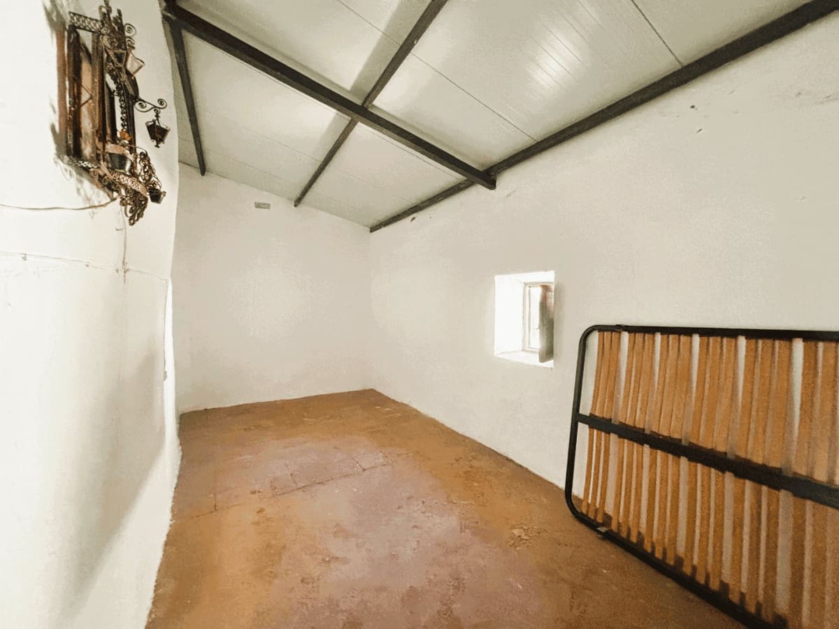 4 slaapkamer Huis te koop in Ardales - € 120.000 (Ref: 9600830)