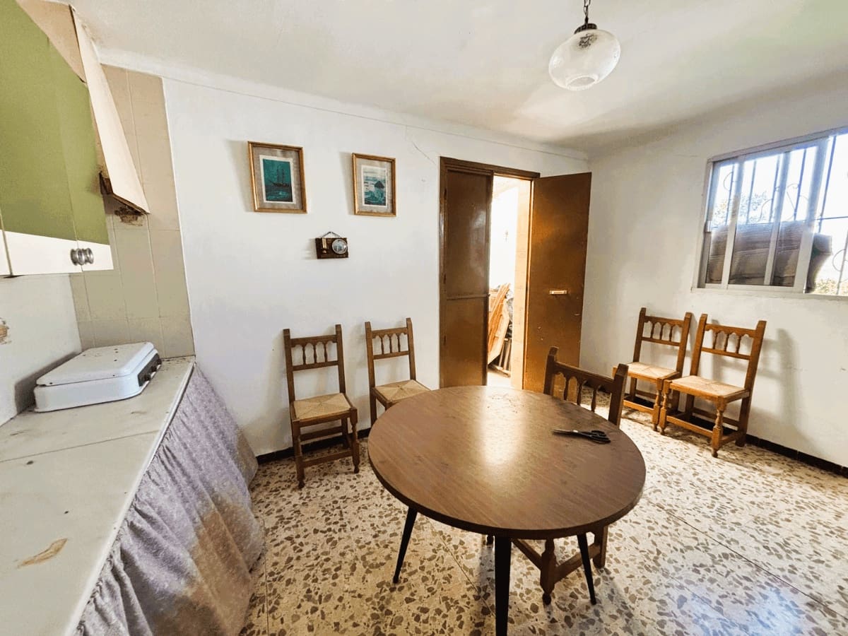 4 slaapkamer Huis te koop in Ardales - € 120.000 (Ref: 9600830)