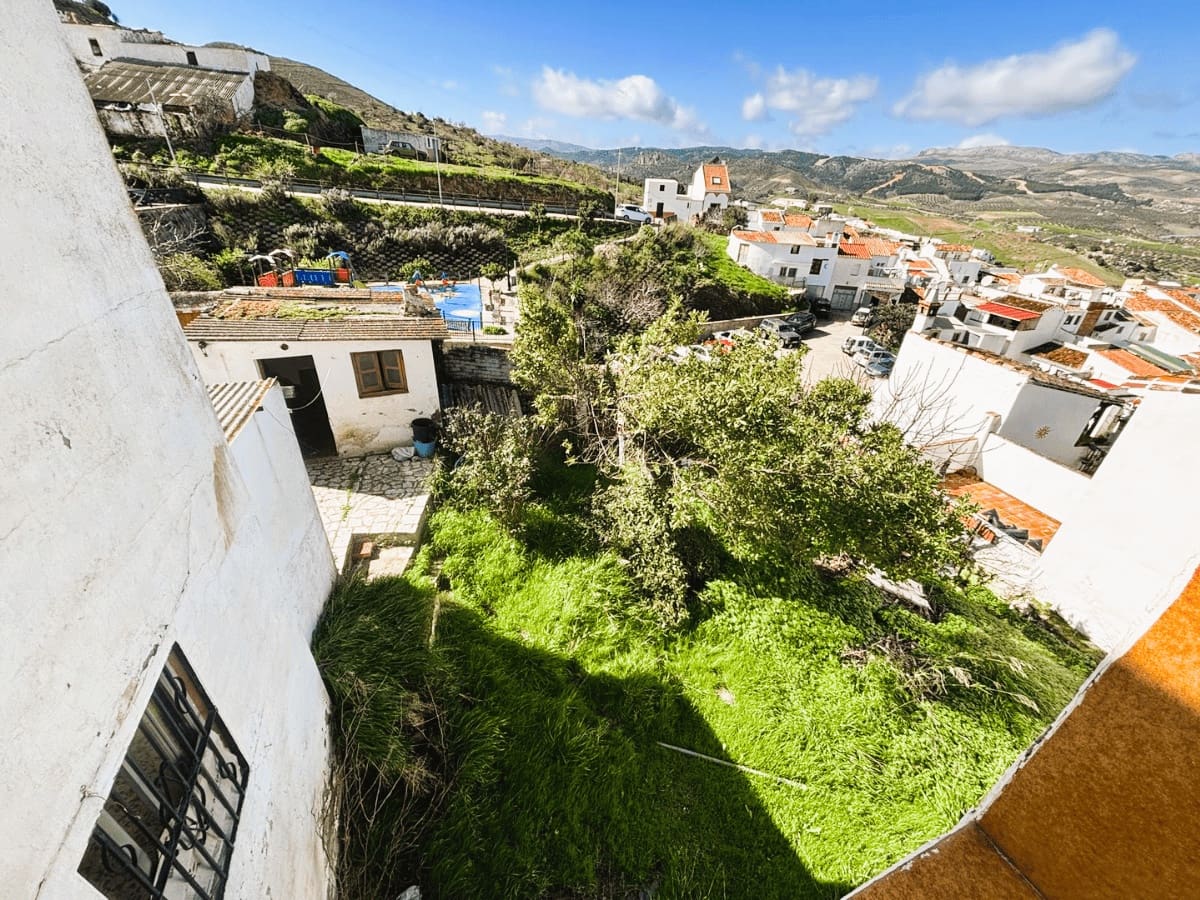 4 slaapkamer Huis te koop in Ardales - € 120.000 (Ref: 9600830)