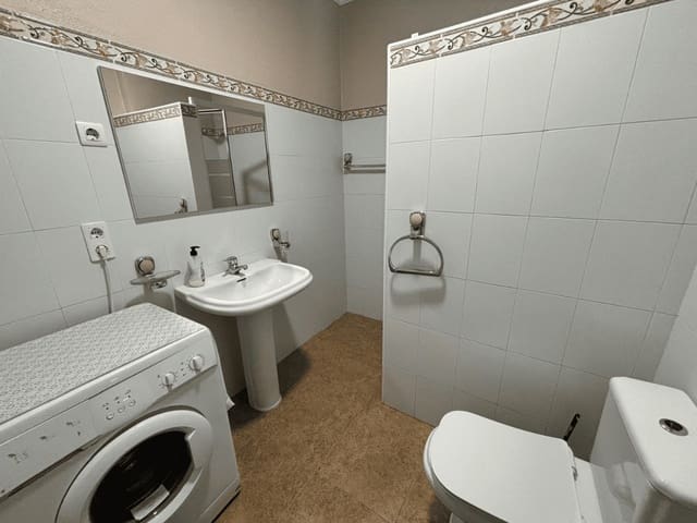 4 soveværelse Byhus til salg i Ardales med garage - € 390.000 (Ref: 9600831)