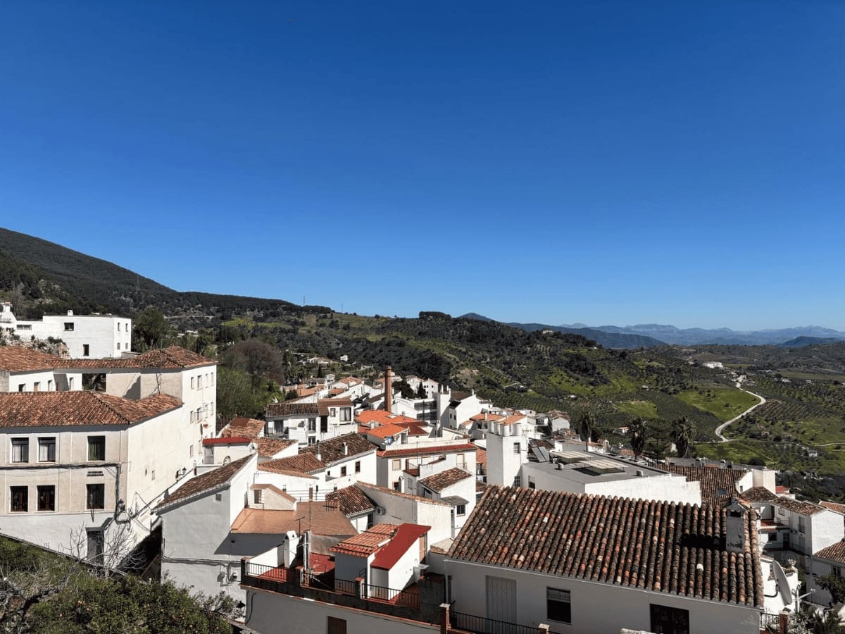 3 bedroom Townhouse for sale in Casarabonela - € 95,000 (Ref: 9725061)