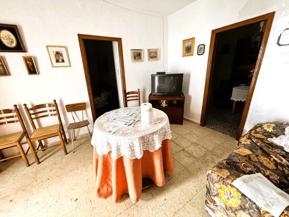 2 bedroom Townhouse for sale in Casarabonela - € 79,000 (Ref: 9758152)