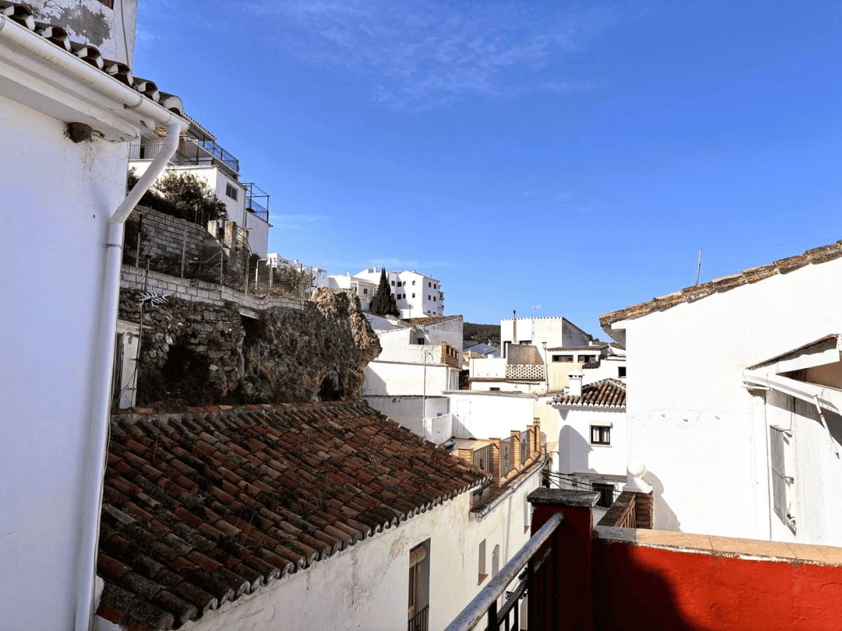 Casa de 2 habitaciones en Casarabonela en venta - 82.000 € (Ref: 9758176)