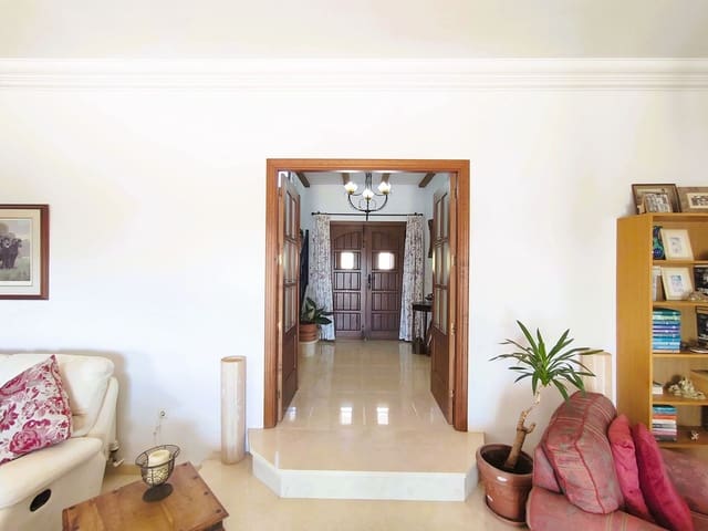 3 Zimmer Finca/Landgut zu verkaufen in Casarabonela mit Pool Garage - 645.000 € (Ref: 9770039)