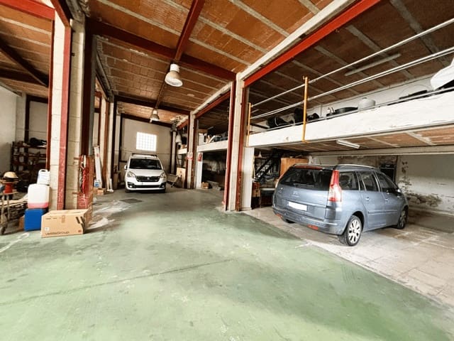 Garage til salg i Tolox - € 159.000 (Ref: 9819518)