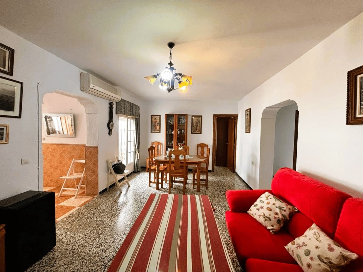 4 soveværelse Byhus til salg i Tolox med garage - € 370.000 (Ref: 9819534)