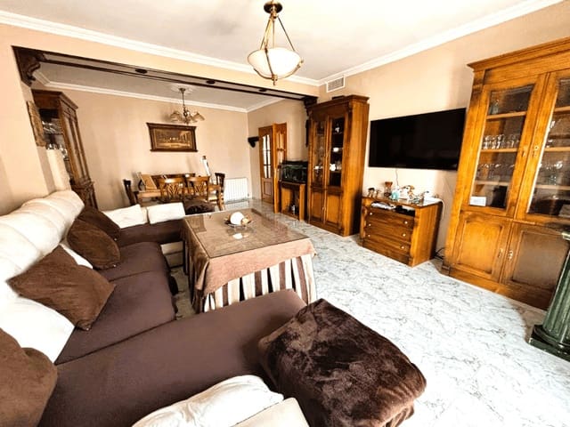 5 quarto Moradia Geminada para venda em Villanueva de Tapia com garagem - 395 000 € (Ref: 9821641)