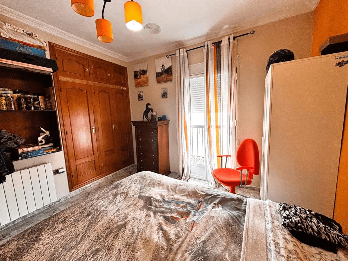 5 quarto Moradia Geminada para venda em Villanueva de Tapia com garagem - 395 000 € (Ref: 9821641)