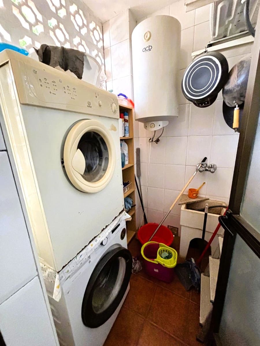 4 chambre Villa/Maison Semi-Mitoyenne à vendre à Loja avec garage - 329 280 € (Ref: 9850554)