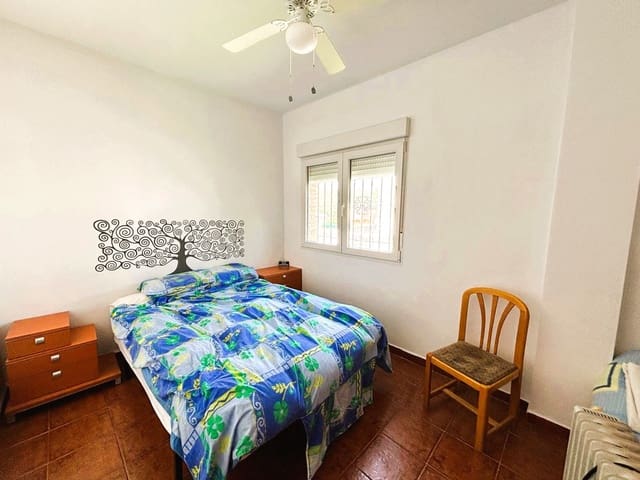 4 chambre Villa/Maison Semi-Mitoyenne à vendre à Loja avec garage - 329 280 € (Ref: 9850554)