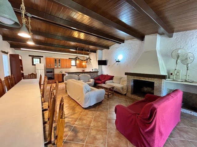 6 soverom Finca/Herregård til salgs i Archidona med svømmebasseng garasje - € 473 000 (Ref: 9860745)