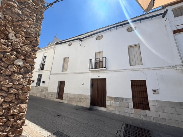 4 bedroom Townhouse for sale in Yunquera - € 85,000 (Ref: 9895465)