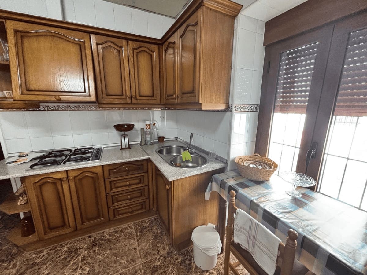 4 bedroom Townhouse for sale in Yunquera - € 85,000 (Ref: 9895465)