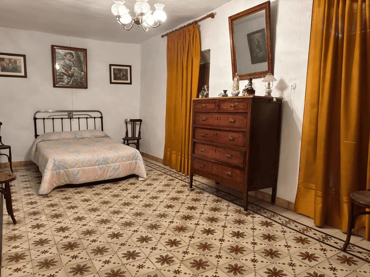 4 bedroom Townhouse for sale in Yunquera - € 85,000 (Ref: 9895465)