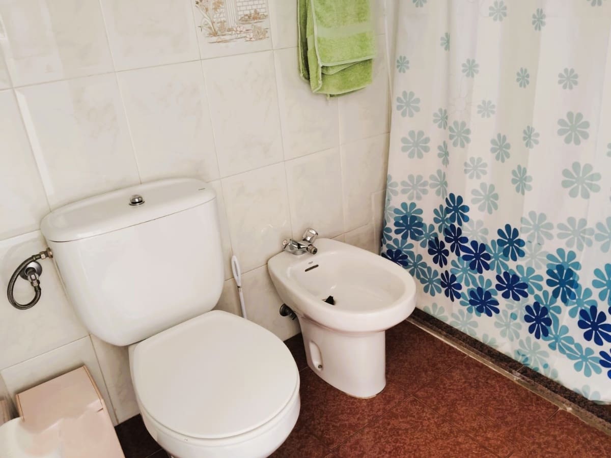 Casa de 6 habitaciones en Yunquera en venta con piscina - 180.000 € (Ref: 9909794)