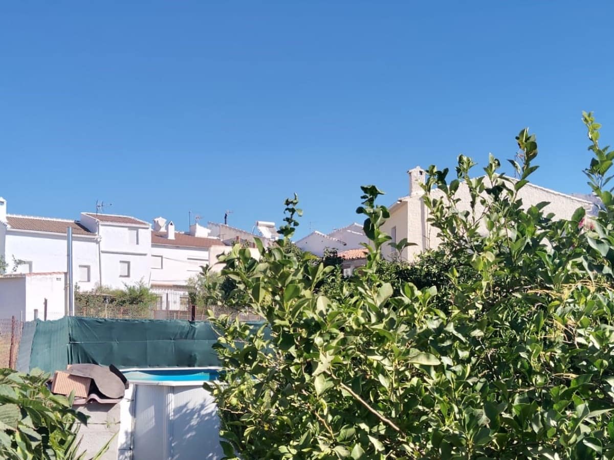 Casa de 6 habitaciones en Yunquera en venta con piscina - 180.000 € (Ref: 9909794)