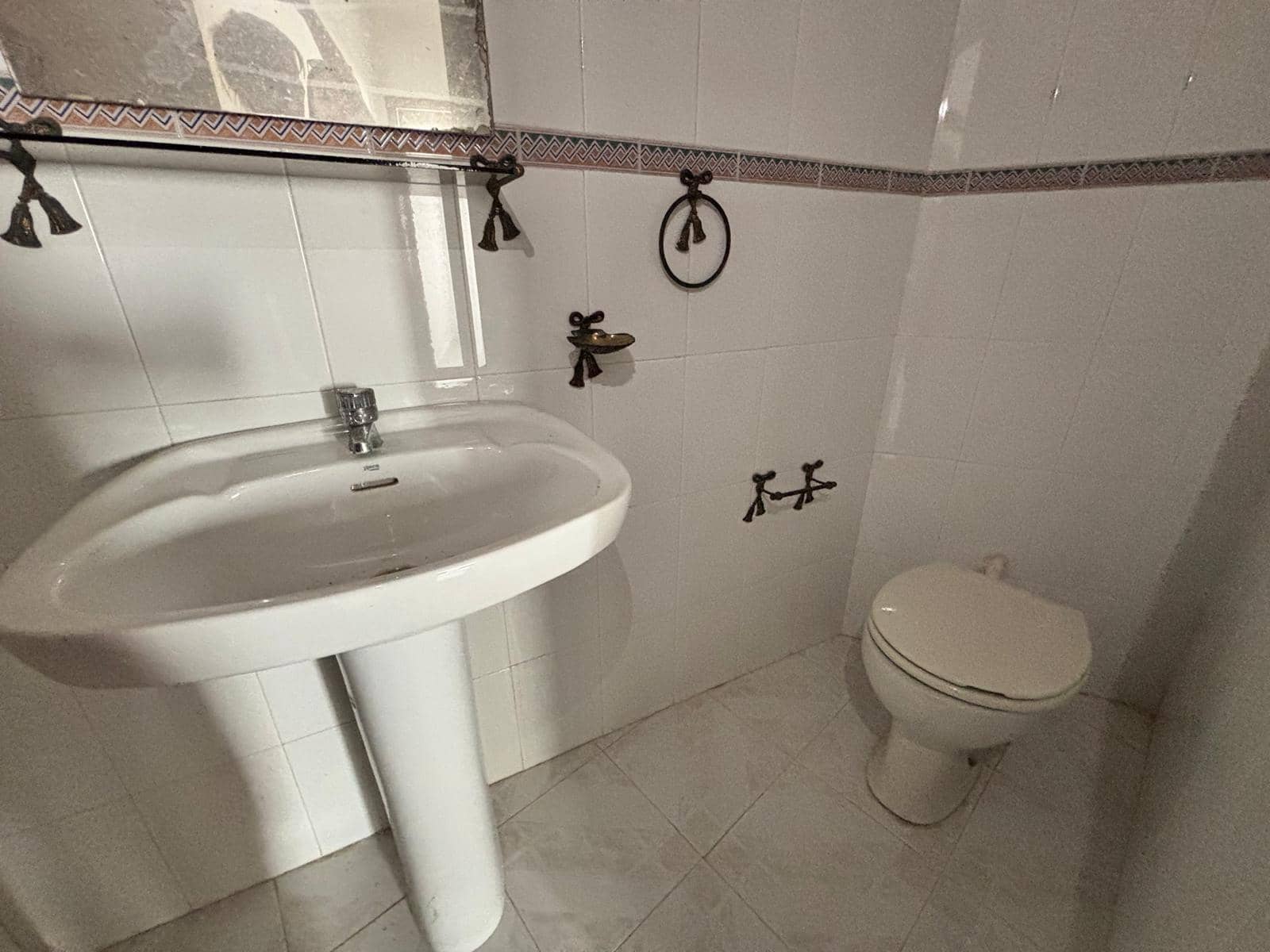 3 soverom Hus til salgs i Casarabonela med garasje - € 89 000 (Ref: 9922803)