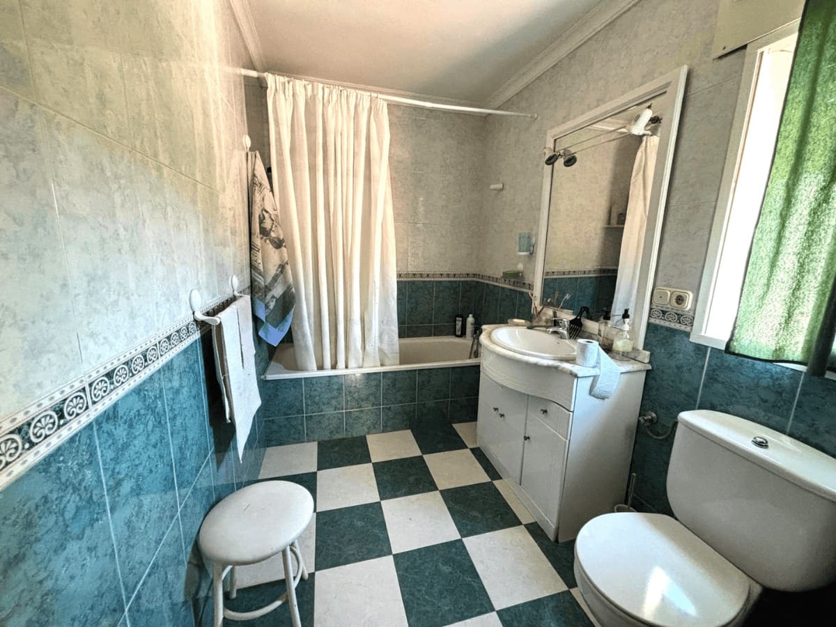 4 bedroom Townhouse for sale in Yunquera - € 188,712 (Ref: 9932555)