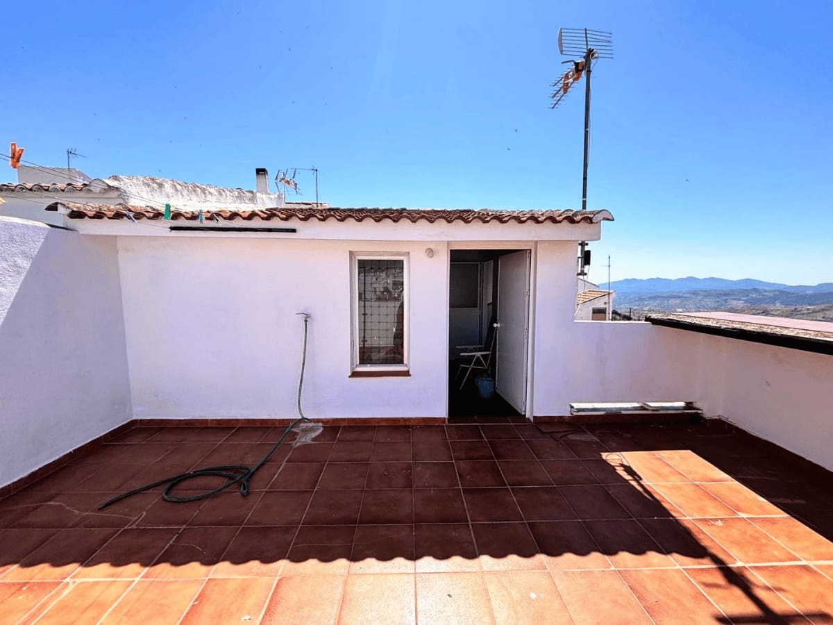 4 bedroom Townhouse for sale in Yunquera - € 188,712 (Ref: 9932555)