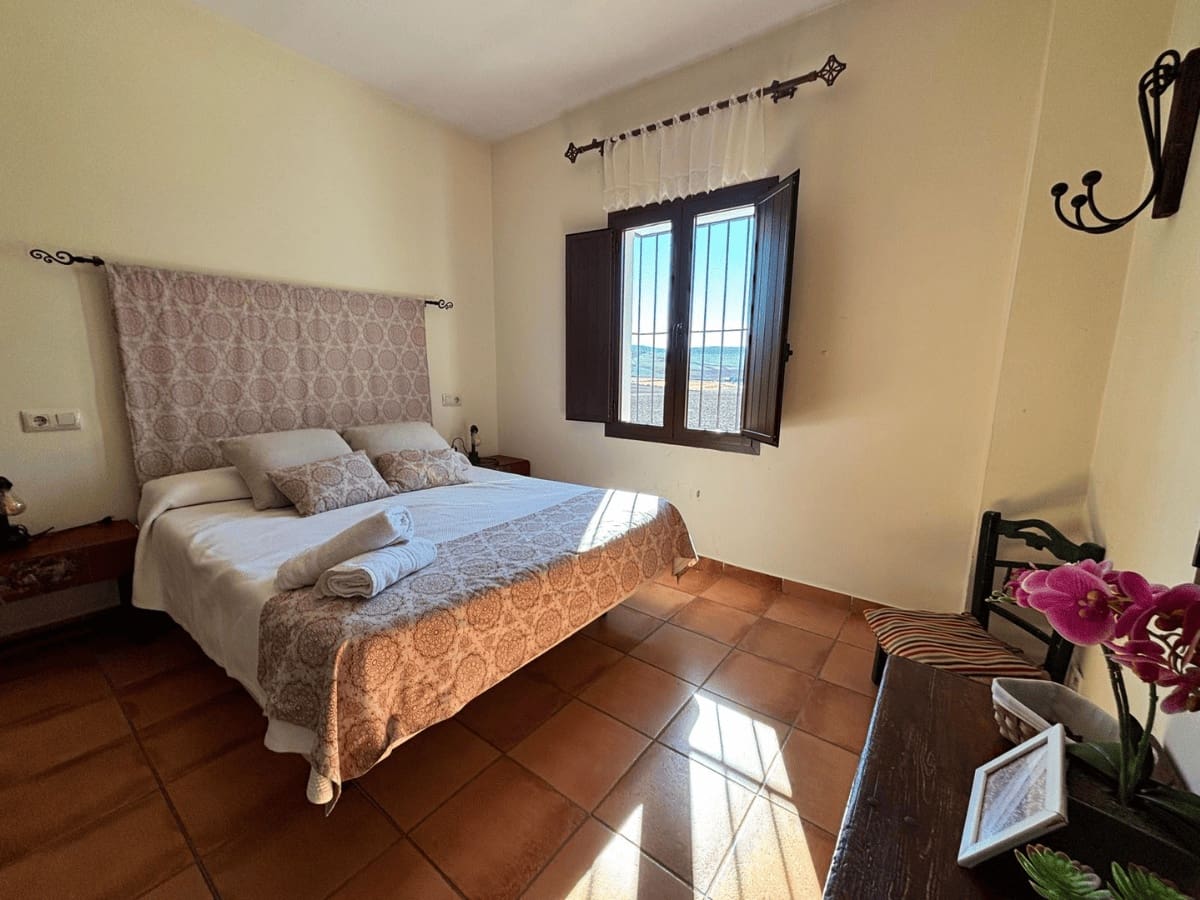 12 bedroom Finca/Country House for sale in Teba with pool - € 1,800,000 (Ref: 9956646)
