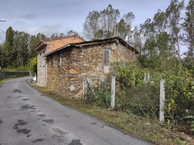 1 makuuhuone Omakotitalo myytävänä paikassa Monforte de Lemos - 43 600 € (Ref: 10009160)