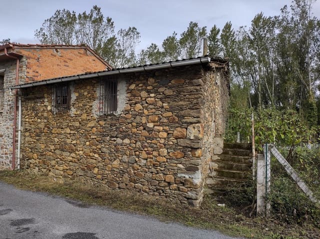 1 makuuhuone Omakotitalo myytävänä paikassa Monforte de Lemos - 43 600 € (Ref: 10009160)