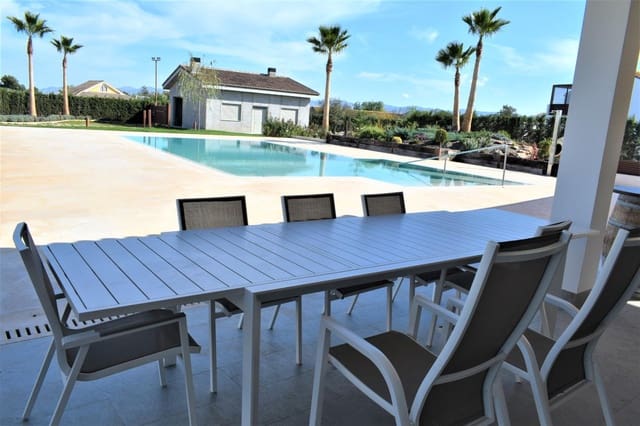 5 bedroom Villa for sale in Puerto Lumbreras with pool garage - € 839,900 (Ref: 8246105)