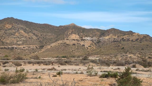 4 Zimmer Finca/Landgut zu verkaufen in San Juan de los Terreros, Pulpí mit Garage - 119.900 € (Ref: 8639392)