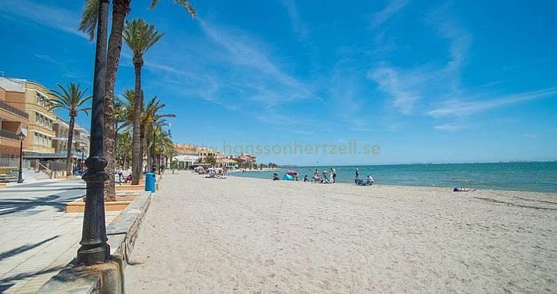 3 sypialnia Willa na sprzedaż w Los Alcazares z basenem - 800 000 € (Ref: 8859619)